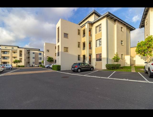 2 BEDROOM APARTMENT SOLD IN BURGUNDY ESTATE